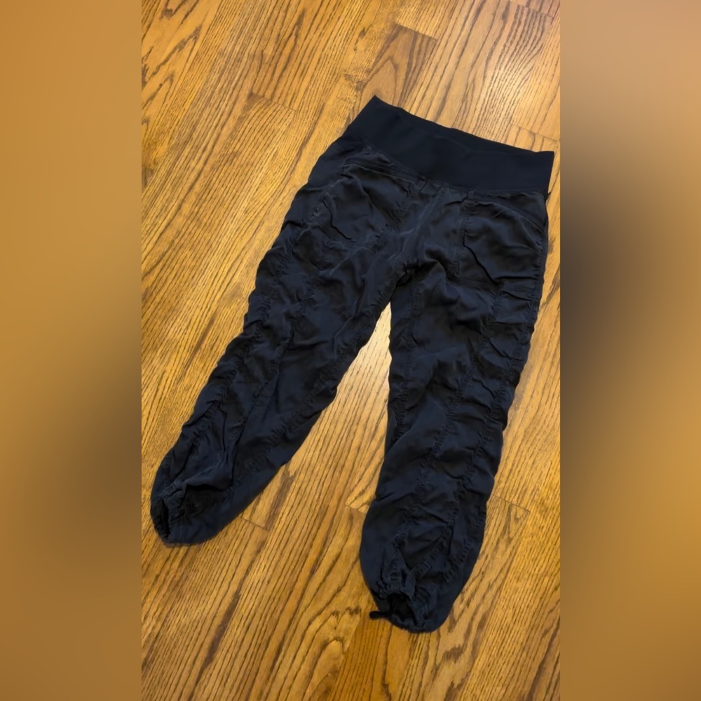 Lululemon Black Capri Pants